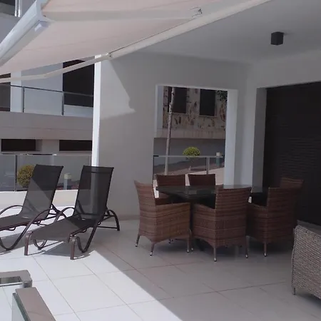 3 Bedroom Luxury Villamartin Appartement