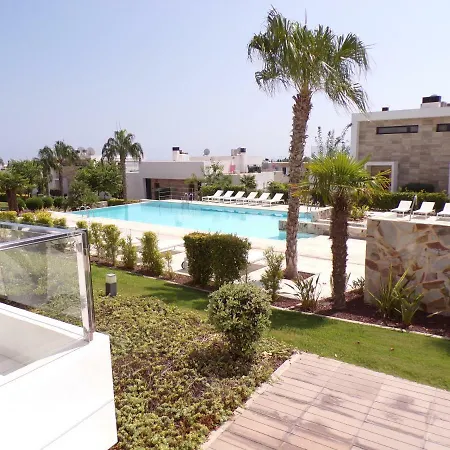 3 Bedroom Luxury Villamartin *