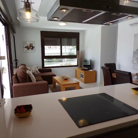 3 Bedroom Luxury Villamartin Appartement